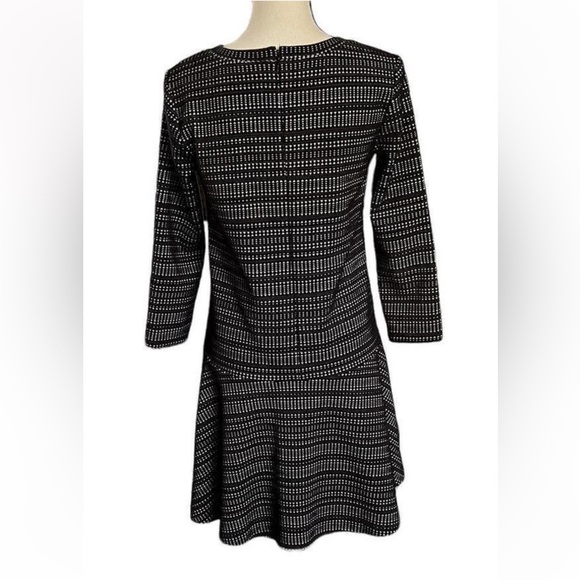 Ann Taylor LOFT Dress Knit Drop Waist Geometric Striped 3/4 Sleeve Size Small - Picture 3 of 5